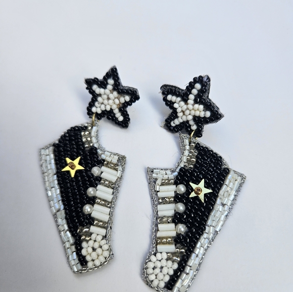 Seed Beaded Handmade Earrings - Picture 7 of 7